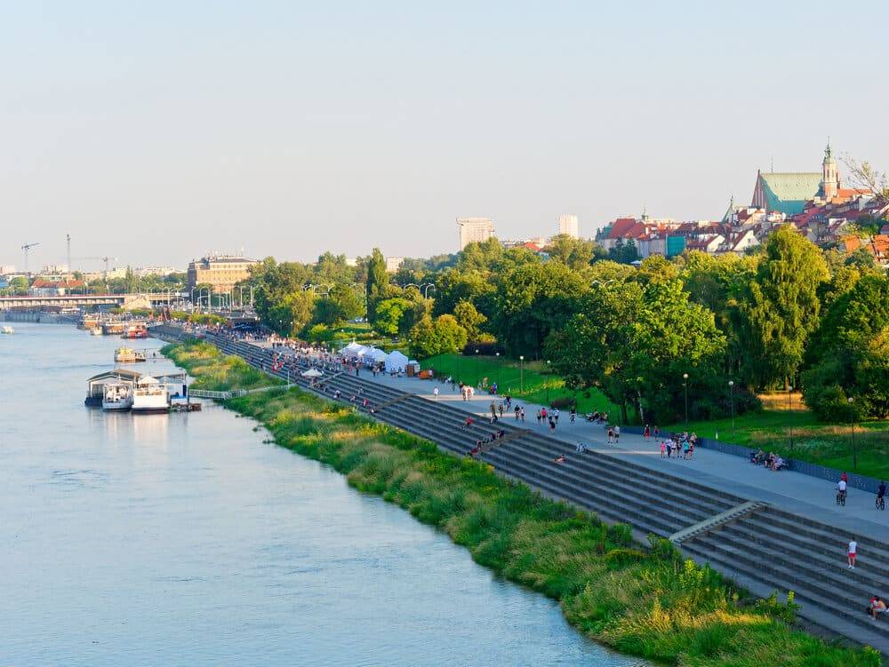 Malowniczy widok na Bulwary Wiślane