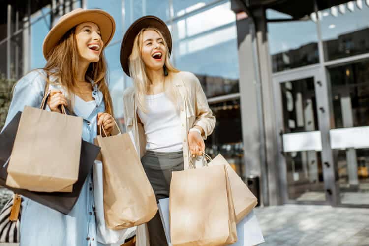 Dlaczego konsumenci lubią wykonywać zakupy w galeriach handlowych?