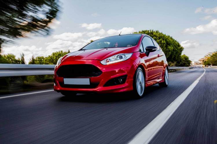 Dlaczego warto wybrać nowe auto z salonu?