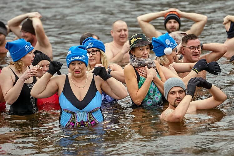 Rusza siódma edycja Morsowej Szkółki Dzielnicy Wisła morsowanie nad Wisłą 2023