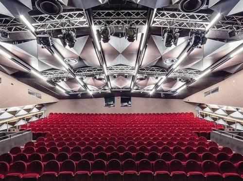 scena teatru kwadrat w warszawie