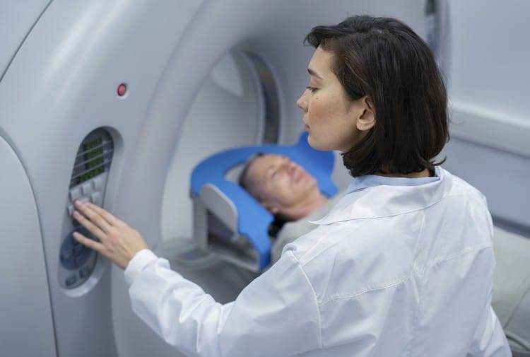 Twoje zdrowie na pierwszym miejscu! Dlaczego rezonans magnetyczny jest wart swojej ceny? rezonansmagnetyczny