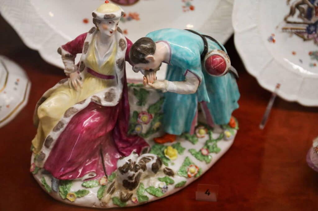 Galeria Porcelany w Zamku Królewskim w Warszawie Galeria Porcelany w Zamku Królewskim w Warszawie