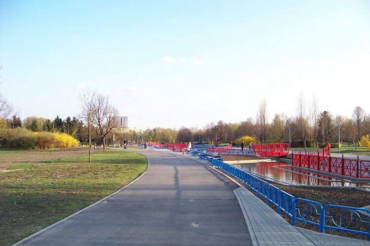 Park Edwarda Szymańskiego - ścieżki rowerowe