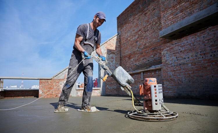 Szlifowanie betonowych posadzek – Czy jesień to idealny czas na renowację? Szlifowanie betonu