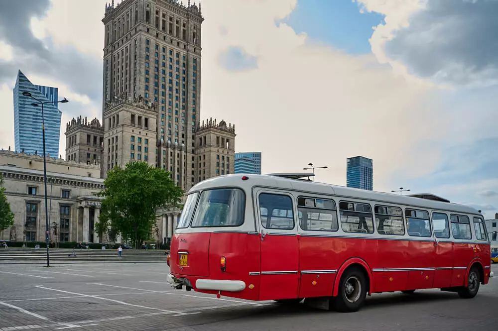 Jelcz bus przed PKiN w Warszawie