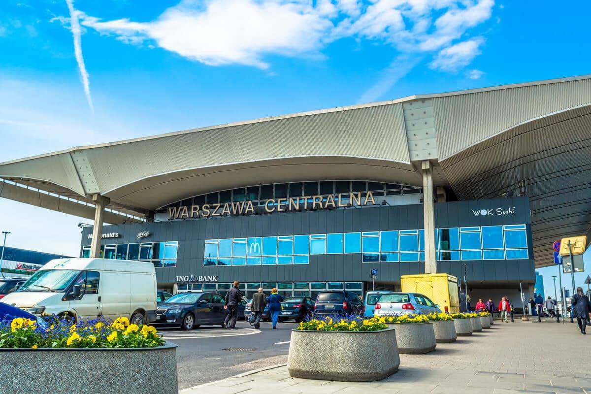 Dworzec PKP Warszawa Centralna, parking samochodowy