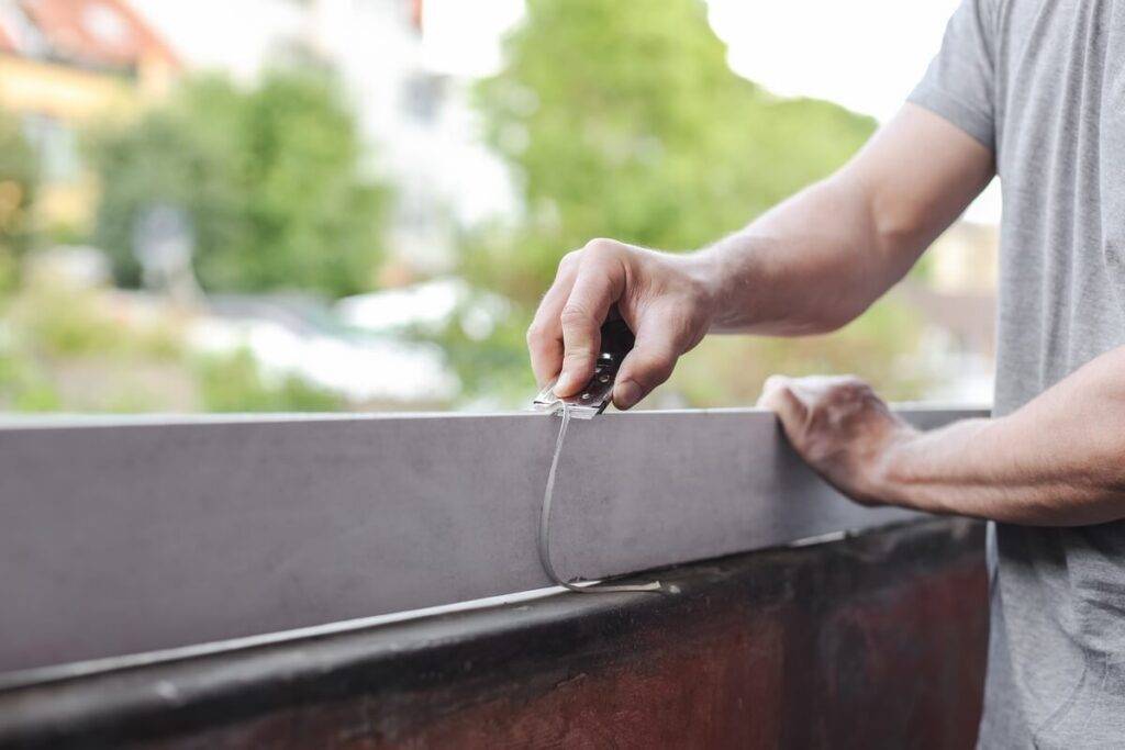 Zalany parapet jak odnowić? Zalany parapet jak odnowić