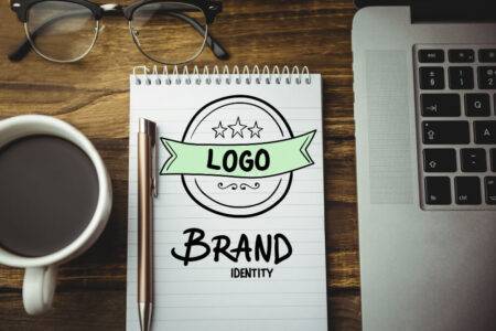 Odzież reklamowa jako element employer brandingu
