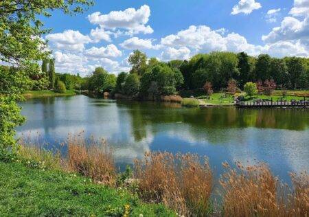 Park Szczęśliwicki w Warszawie – atrakcje, trasy, stok, jeziora Park Szczęśliwicki w Warszawie – atrakcje, trasy, stok, jeziora