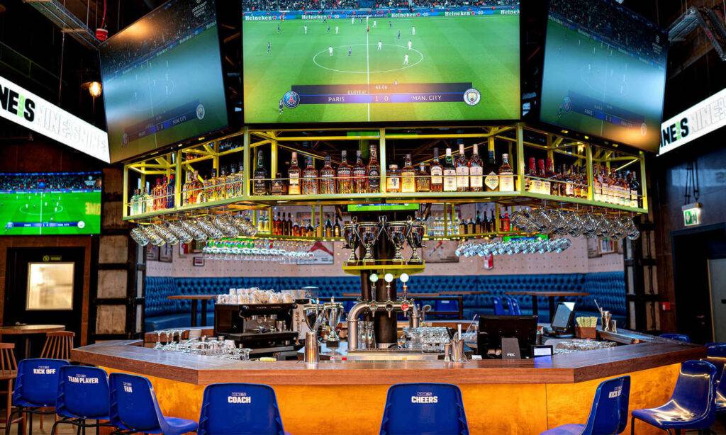Sports bar Warszawa – TOP lista sports barów w stolicy Sports bar Warszawa – TOP lista, najlepsze sports bary w stolicy