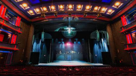 Teatry muzyczne w Warszawie – przewodnik po najlepszych scenach stolicy
