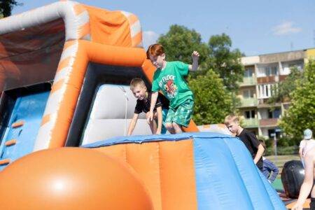 Jak odświeżyć park dmuchańców po sezonie