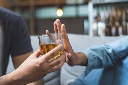 Zatrucie alkoholowe po imprezie? Sprawdź, jak odzyskać formę po intensywnej nocy detoks akoholowy Warszawa