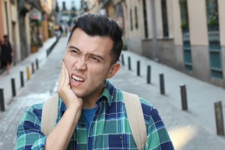 nieleczony bruksizm